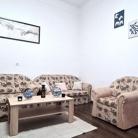 Downtown Akacfa Appartement Boedapest Buitenkant foto