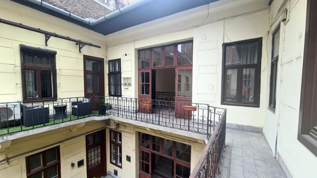 Downtown Akacfa Appartement Boedapest Buitenkant foto