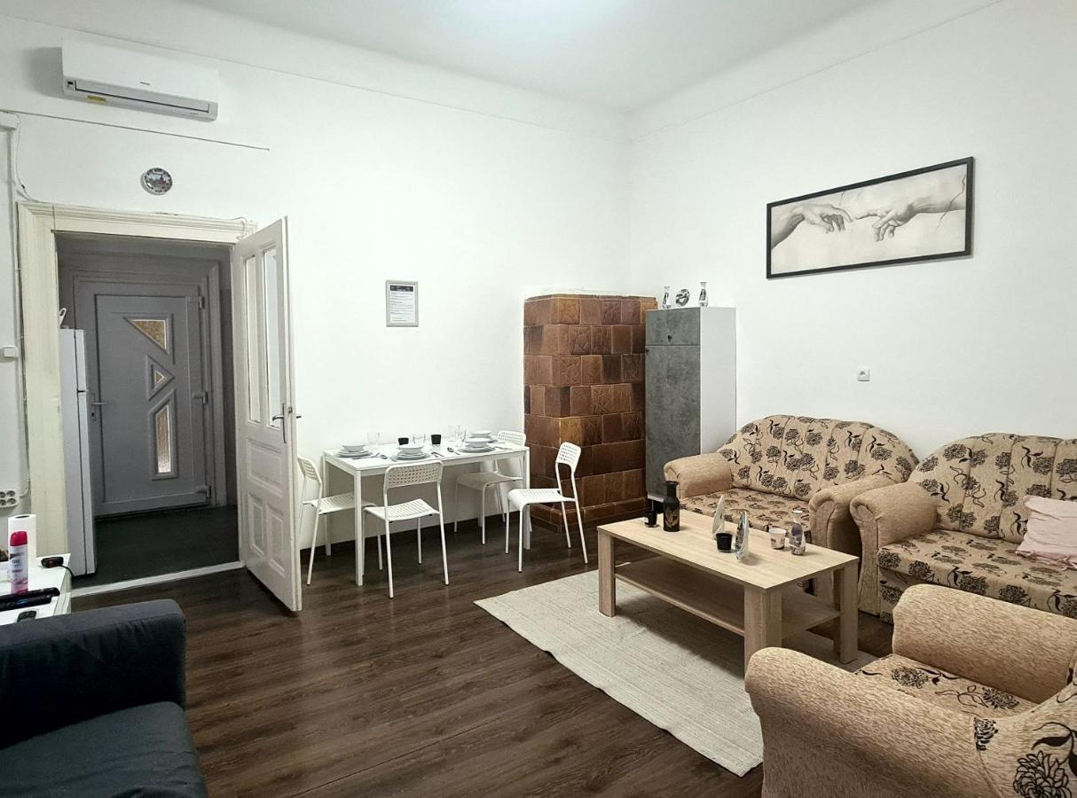 Downtown Akacfa Appartement Boedapest Buitenkant foto